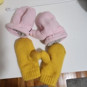 2 pair mittens